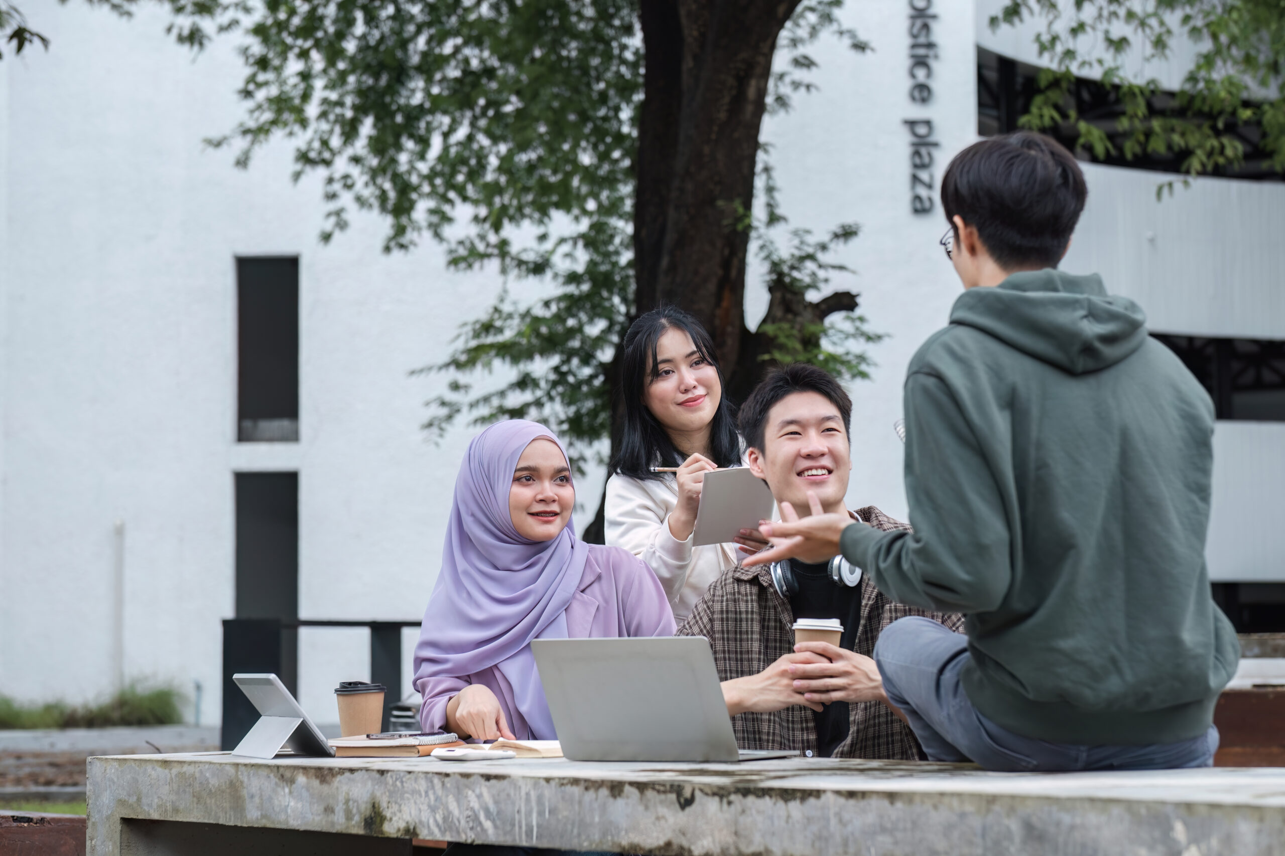 Tips that’ll help you survive the first year of college